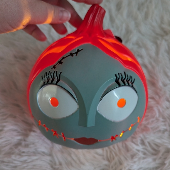 The Nightmare Before Christmas Sally light up medium pumpkin Halloween - Picture 3 of 6